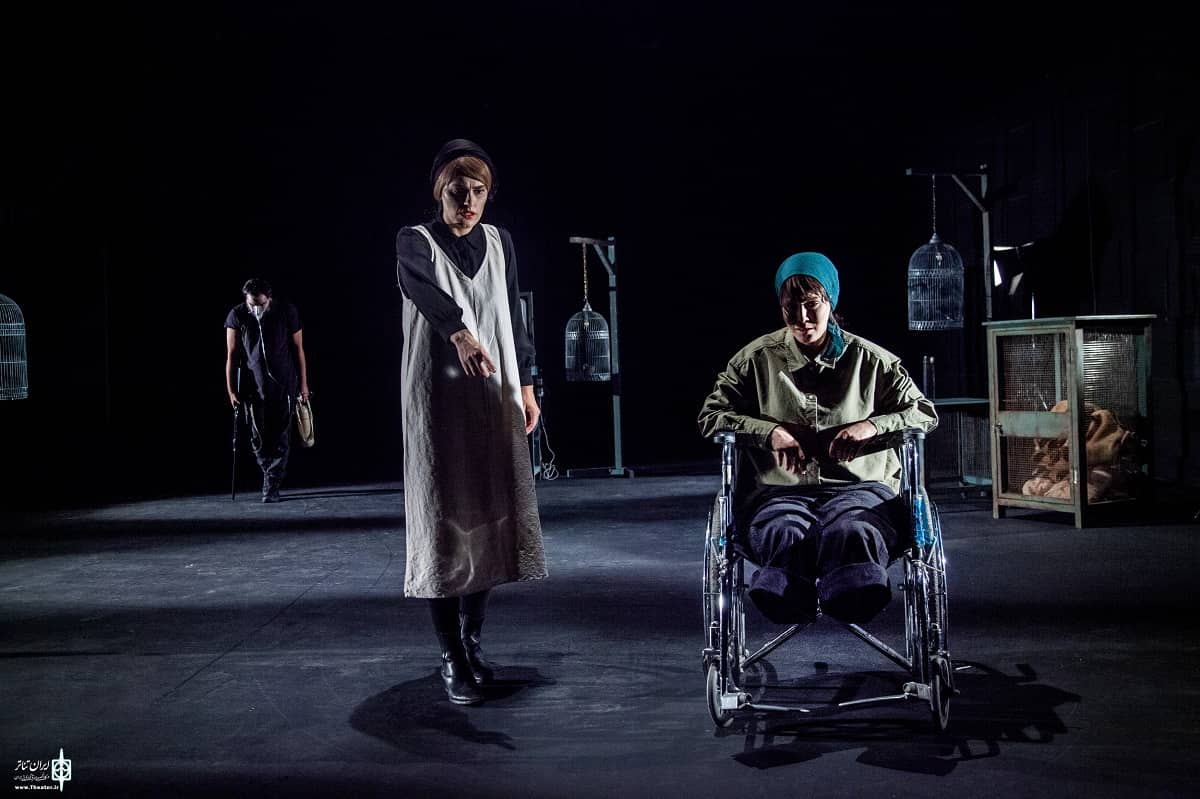 نقد نمایش «الاویاتان»؛ روایتی آخرالزمانی از شهر در تسخیر شر