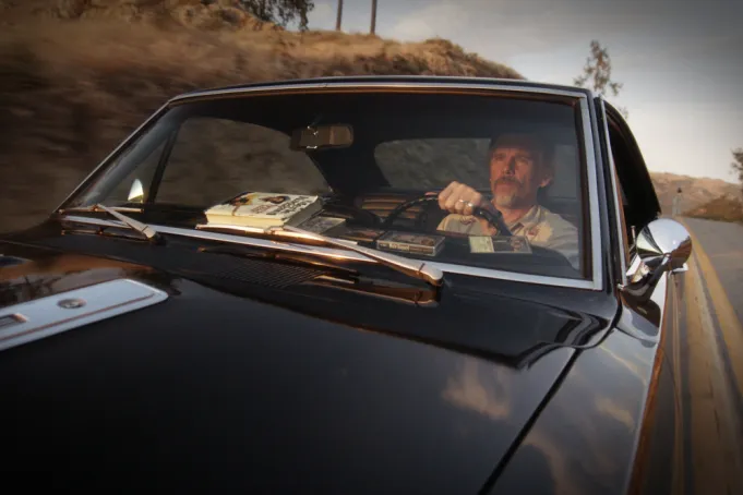 نقد مستند «Highway 99: A Double Album»؛ سفری صادقانه «ایتن هاوک» به قلب پرتناقض «مرل هیگارد»