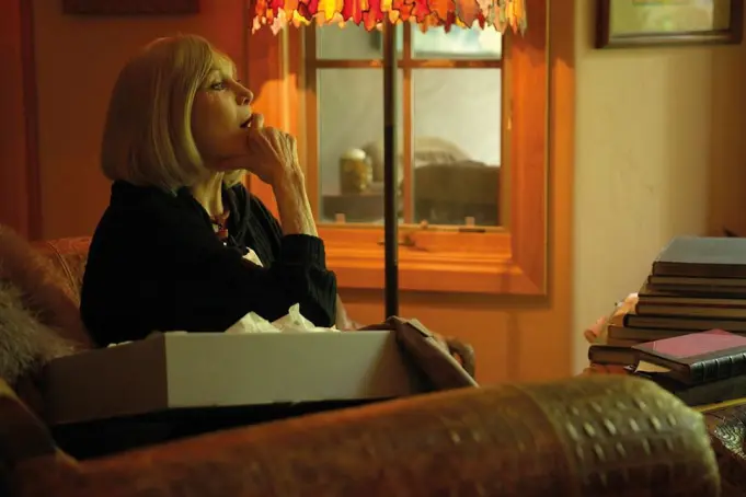 مستند «سرگیجه کیم نواک»؛ نگاهی از نزدیک به ستارهای که از هالیوود گریخت مستند «سرگیجه کیم نواک»؛ نگاهی از نزدیک به ستارهای که از هالیوود گریخت