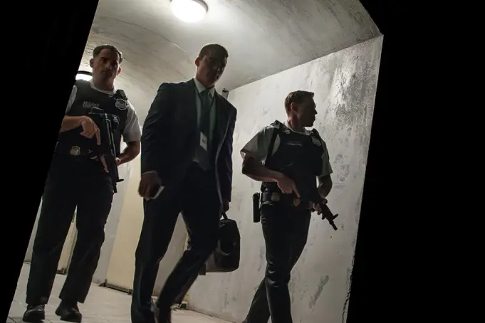 نقد فیلم «خانه دینامیت»؛ تریلری هیجان‌زده که به واقع‌گرایی نمی‌رسد