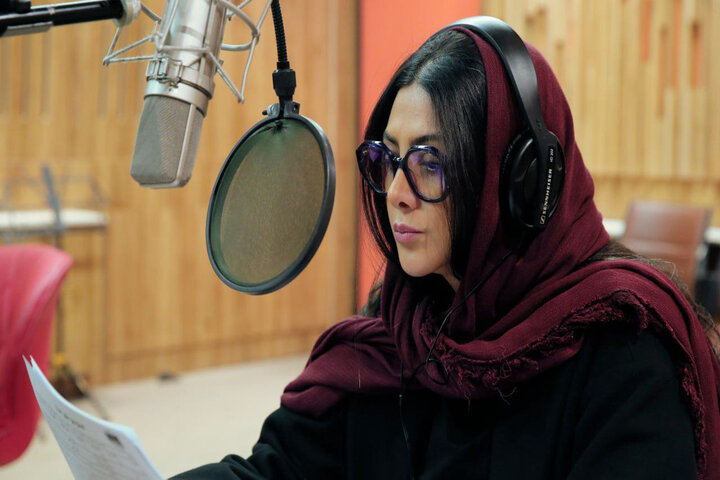 سارا»ی داریوش مهرجویی با صدای آزاده صمدی توضیحدار شد سارا»ی داریوش مهرجویی با صدای آزاده صمدی توضیحدار شد