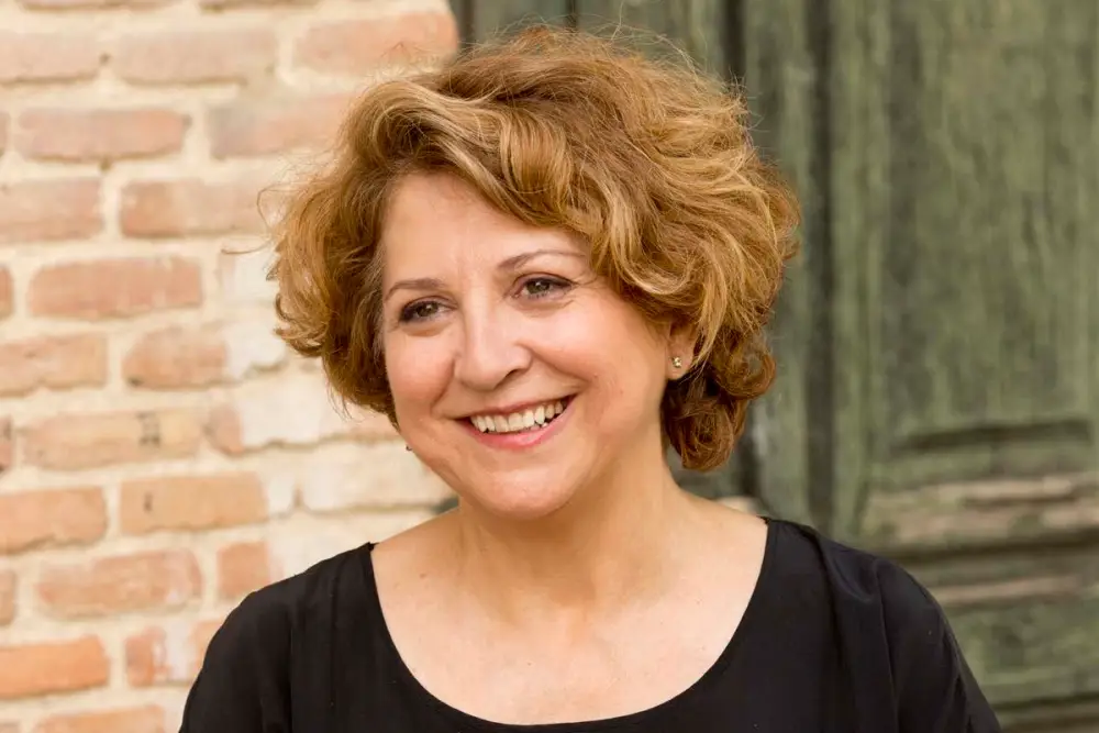 «استر گارسیا»، تهیه‌کننده آثار آلمادوار، جایزه افتخاری «سن سباستین» را دریافت می‌کند