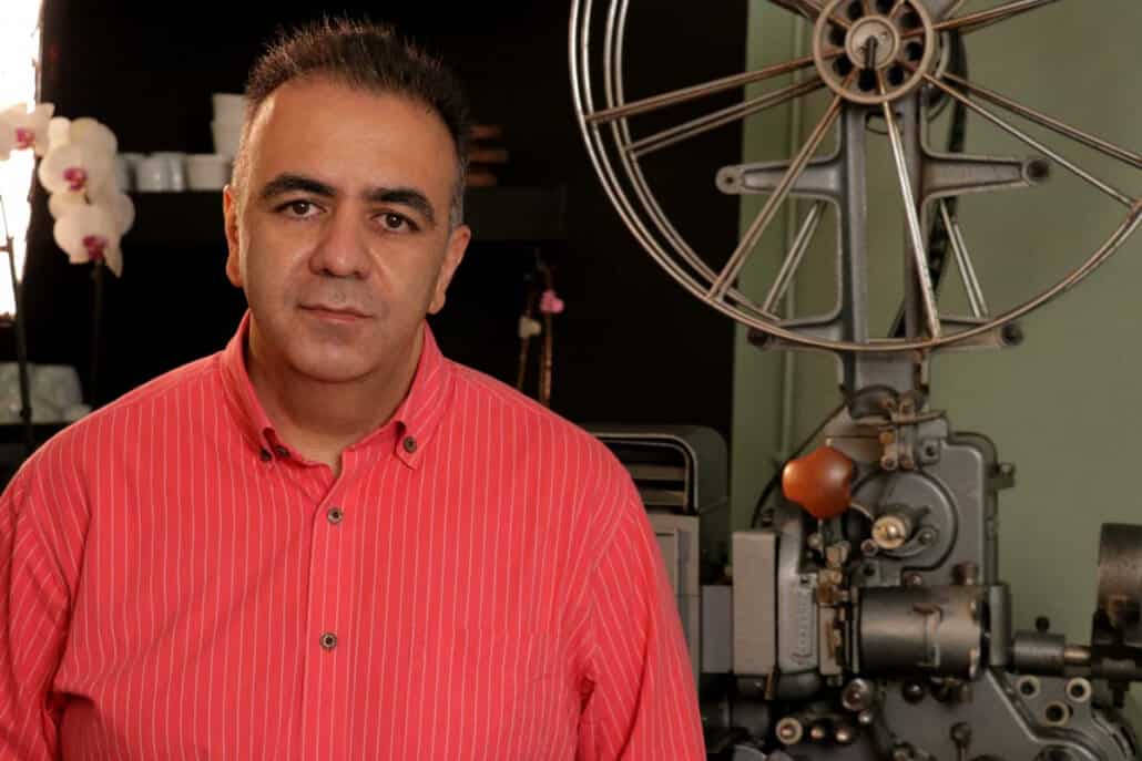 تماشاگران برای دیدن فیلم‌های این کارگردان خیابان لاله زار را بند می آوردند