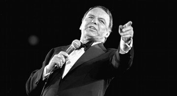 فرانک سیناترا خواننده معروفی که به ایران آمد فرانک سیناترا خواننده معروفی که به ایران آمد