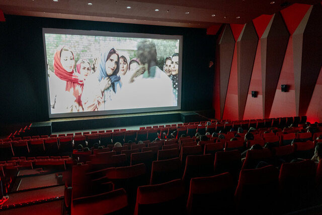 گیشه سینما با رقابت جدی کمدی‌ها ۱۰۰۰ میلیاردی شد