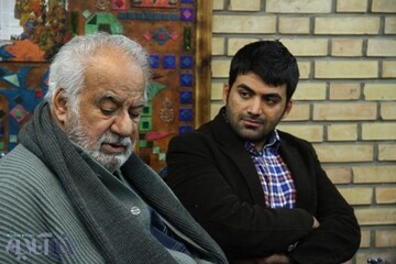 واکنش پسر ناصر ملک مطیعی به حمله کیهان/ نبش قبر کنید استخوان‌های پدرم را به دادگاه ببرید و دوباره محاکمه کنید