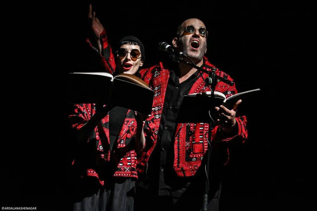 درباره پرفورمنس «اهانت به تماشاگر» به کارگردانی علی اتحاد؛ حد و مرز اهانت‌آمیزی