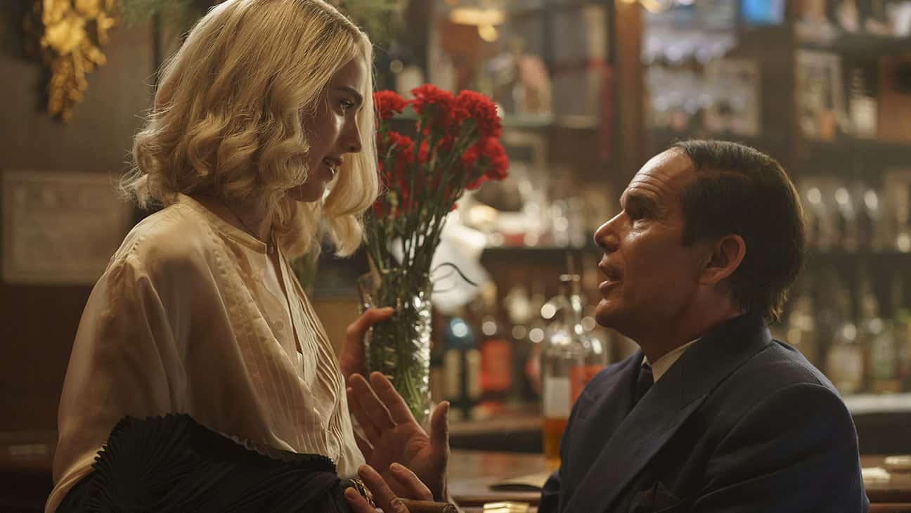 نقد فیلم «Blue Moon»؛ پرتره‌ای تلخ از سقوط و عطش عشق در واپسین شب زندگی لورنس هارت