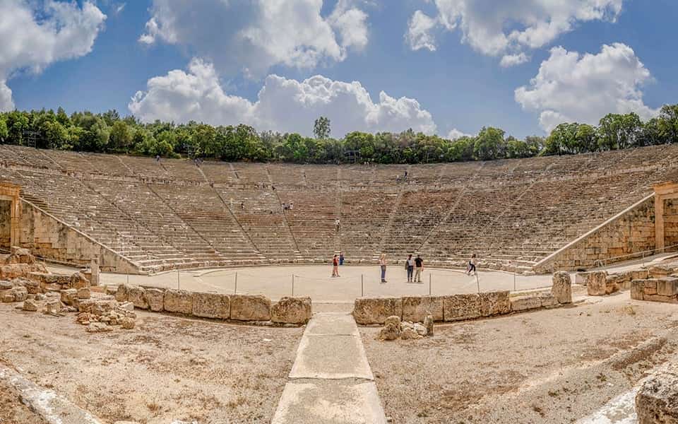 اپیداوروس؛ تئاتر باستانی، روستاها و سواحل