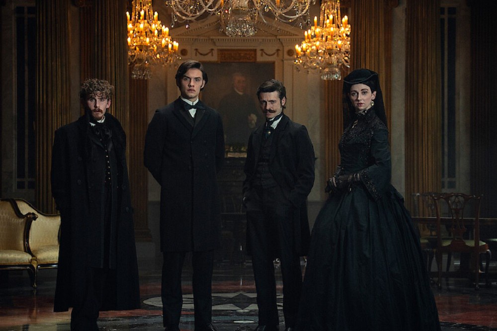 «خاندان گینس»؛ خالق «پیکی بلایندرز» با سریال جدیدی بر مبنای واقعیت به نتفلیکس بازگشت