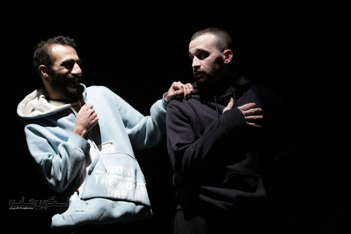 اشکان درویشی با «اسکرین شات» و «لبوبوی شهر جادو» روی صحنه؛ سه نمایش جدید در راه است