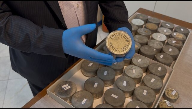 کشف ۳۱ حلقه فیلم دارای تصویر در کاخ گلستان