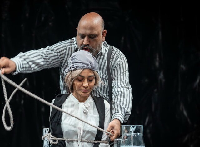 تئاتر جای دلالی نیست