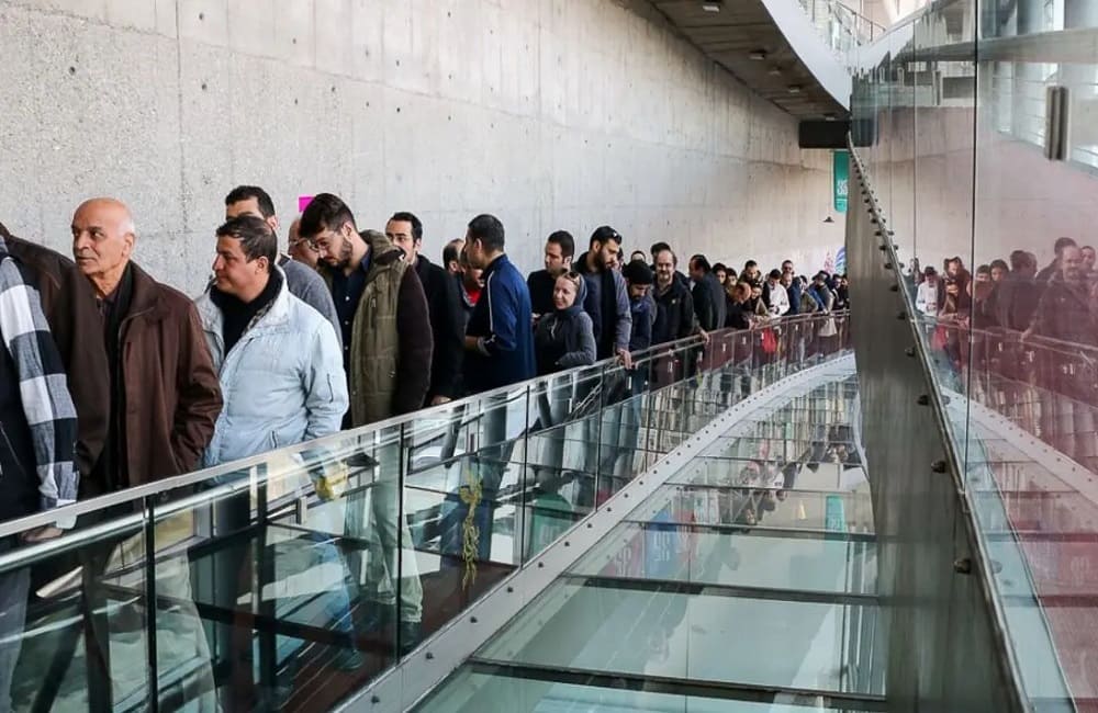 صف اکران از این طولانیتر میشود؟ صف اکران از این طولانیتر میشود؟