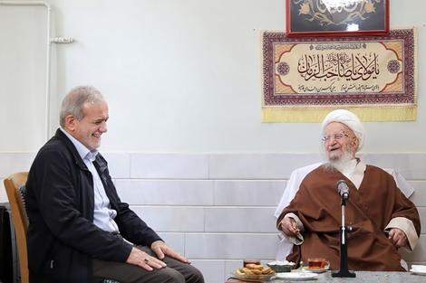 چرا صداوسیما، آیت الله مکارمشیرازی را سانسور کرد؟ چرا صداوسیما، آیت الله مکارمشیرازی را سانسور کرد؟