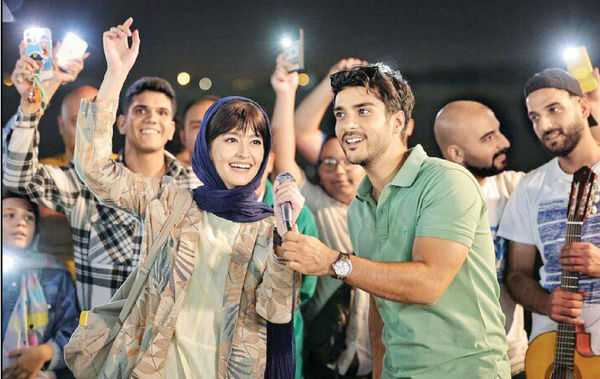 نگاهی به فیلم «پول و پارتی»، ساخته سعید سهیلی؛ اوج ابتذال و تداوم الگوی فیلمفارسی