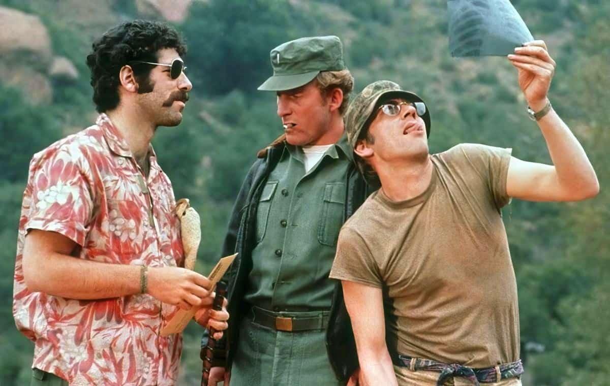 ۵ فیلم کمدی اقتباسی از کتاب‌ها که باید ببینید