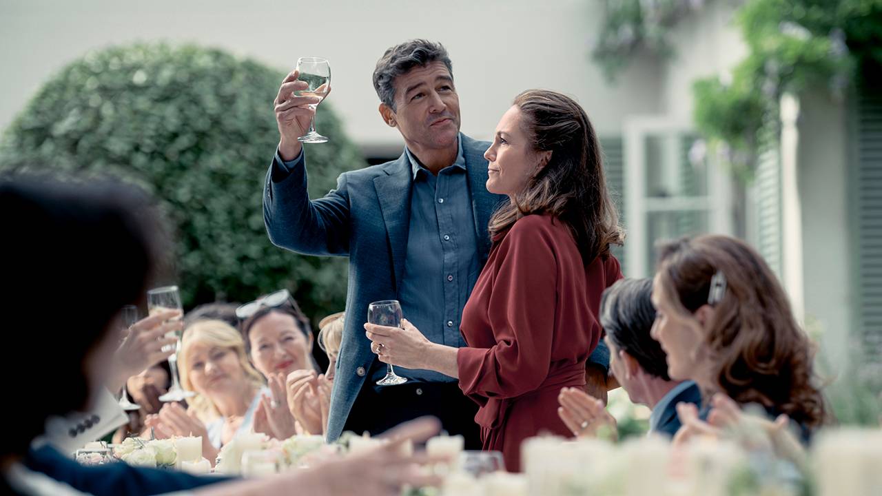 نقد فیلم «Anniversary»: وقتی سیاست و قدرت خانوادگی به کابوس بدل می‌شوند