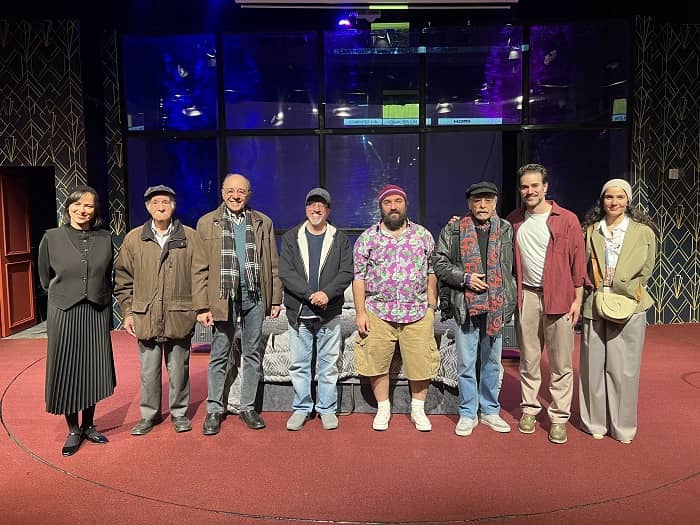 میزبانی نمایش «با خشم به گذشته نگاه کن» از علیرضا خمسه، سعید پورصمیمی و رضا بابک‎