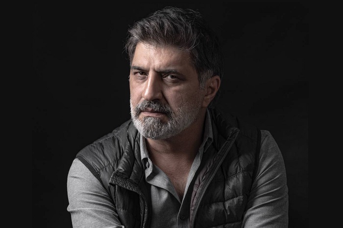 «نامه‌های بی‌نام و نشان» را روی صحنه می‌رود