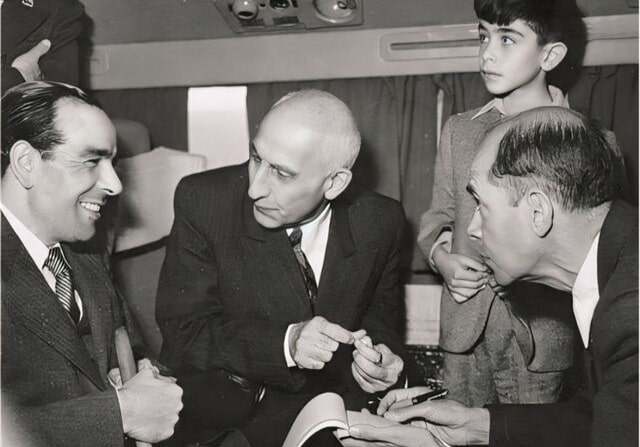 روایتی از زندگی یک سیاستمدار با اجرای سیاه بازی