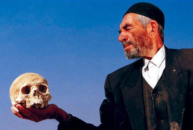 خواب تلخ» در اکران آنلاین؛ بازخوانی نقد اسکرین: «این کمدی سیاه را هرگز فراموش نخواهید کرد» خواب تلخ» در اکران آنلاین؛ بازخوانی نقد اسکرین: «این کمدی سیاه را هرگز فراموش نخواهید کرد»