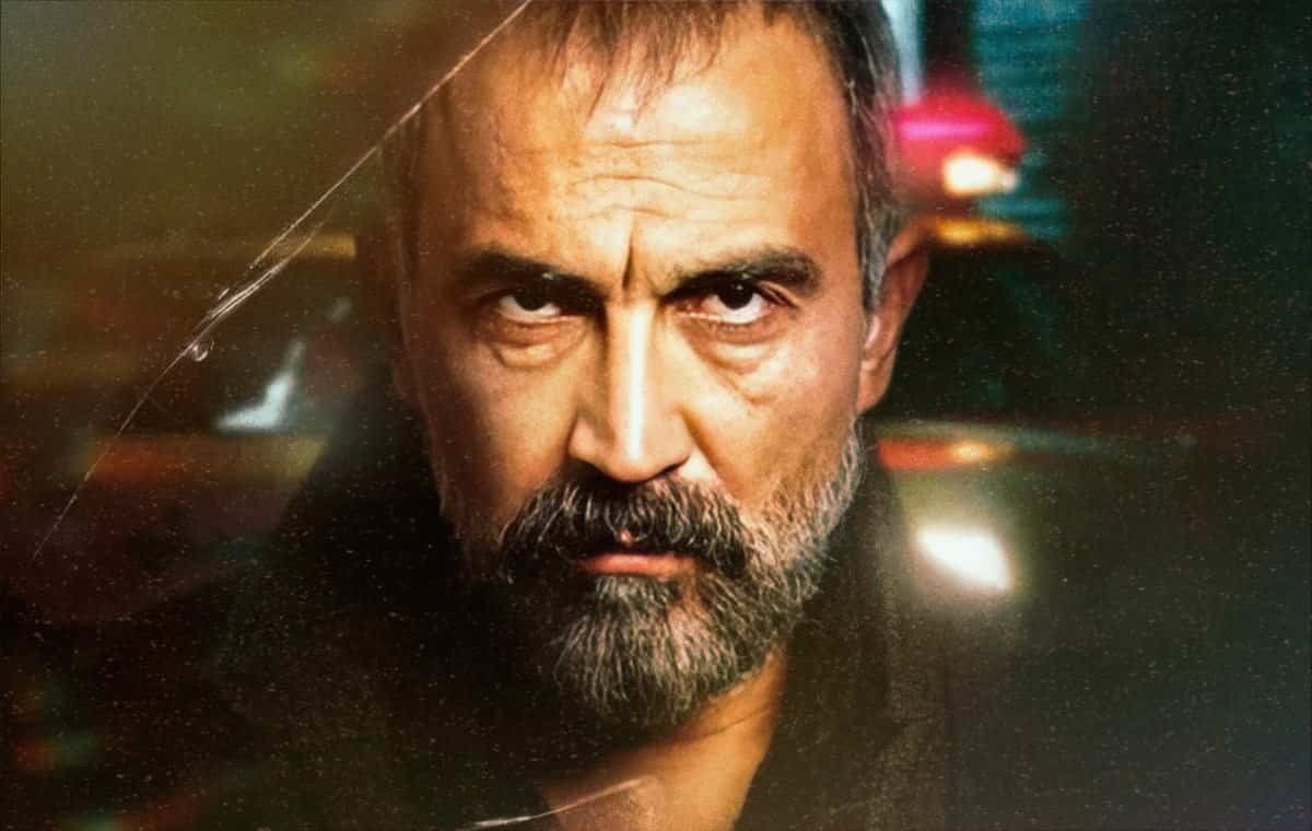 زندگینامه و فیلم‌های هادی حجازی‌فر؛ از صحنه‌ی تئاتر تا «ایستاده در غبار»