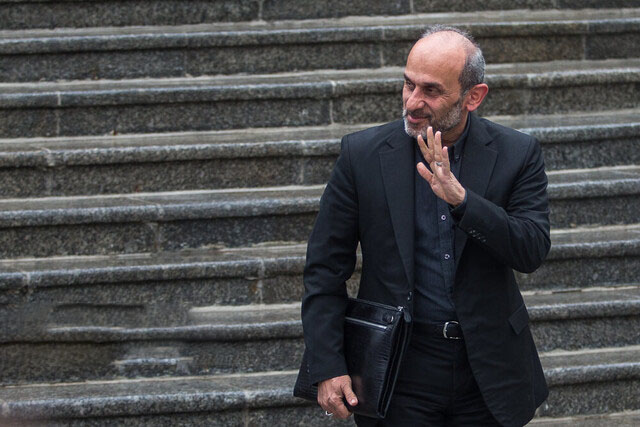 واکنش جبلی به هدیه کفن به میهمانی در صدا و سیما 