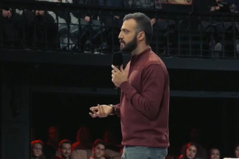 عصر پادشاهی استندآپ کمدین‌ها؛ چرا خروجی‌های «خندوانه» نبض کمدی ایران را در دست گرفتند؟