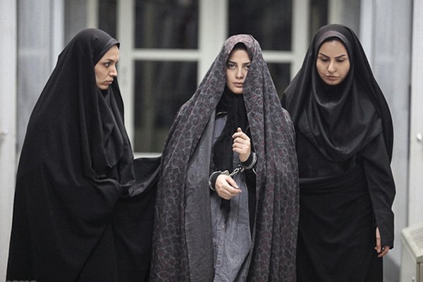 واکاوی حقوقی «هیس! دخترها فریاد نمی‌زنند» در موزه هنرهای معاصر؛ نقد فیلم از منظر جرم‌شناسی