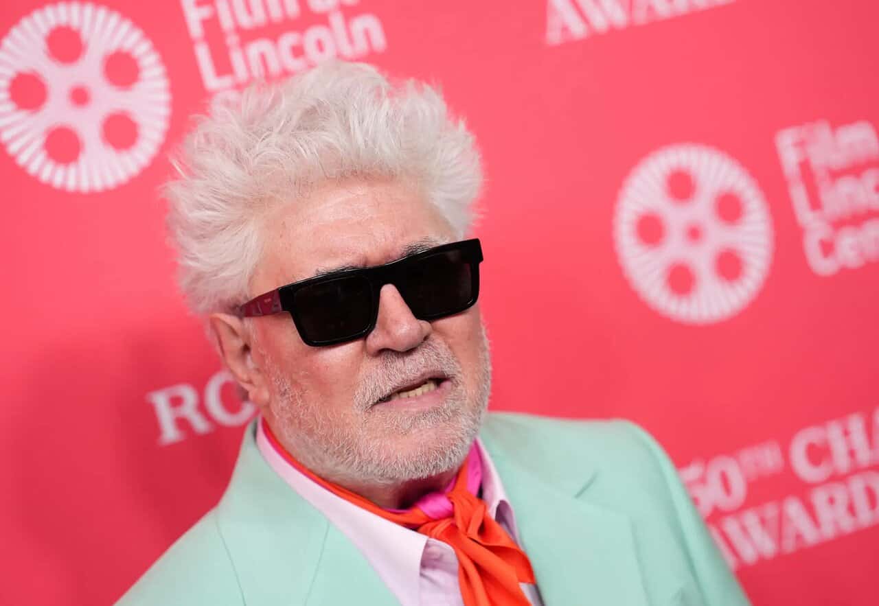 ادای احترام پدرو آلمودوار به کیارستمی؛ «ده» در فهرست ۱۰ فیلم برتر قرن از نگاه کارگردان اسپانیایی ادای احترام پدرو آلمودوار به کیارستمی؛ «ده» در فهرست ۱۰ فیلم برتر قرن از نگاه کارگردان اسپانیایی