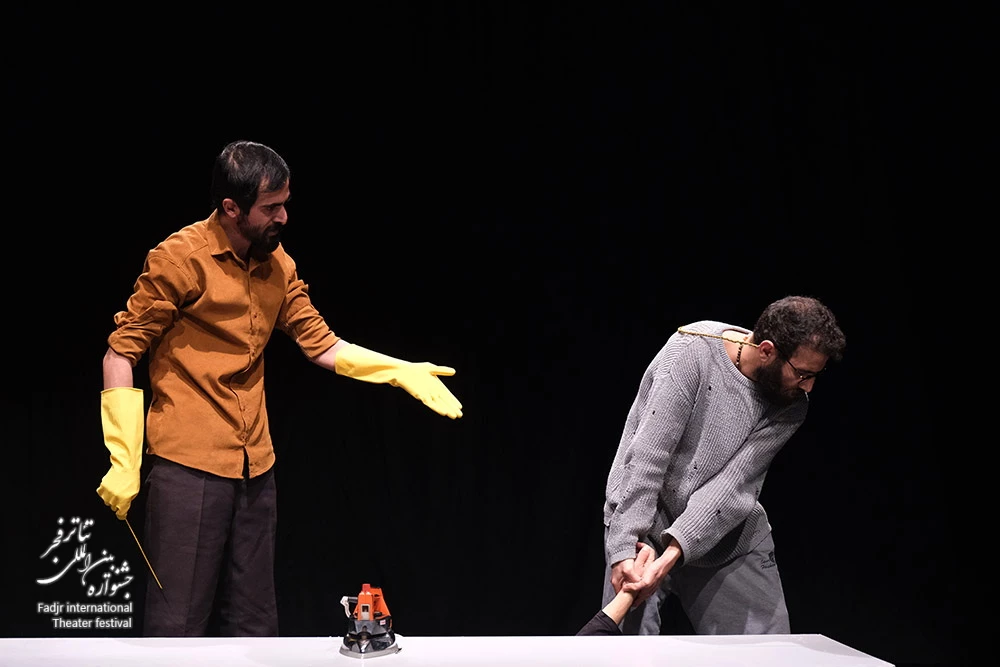 عکس- نمایش و چند داستان دیگر