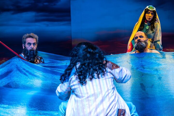 نمایش «ماهرخ»؛ روایتی از عشق در سه بُعد امروزی، تاریخی و شاعرانه نمایش «ماهرخ»؛ روایتی از عشق در سه بُعد امروزی، تاریخی و شاعرانه