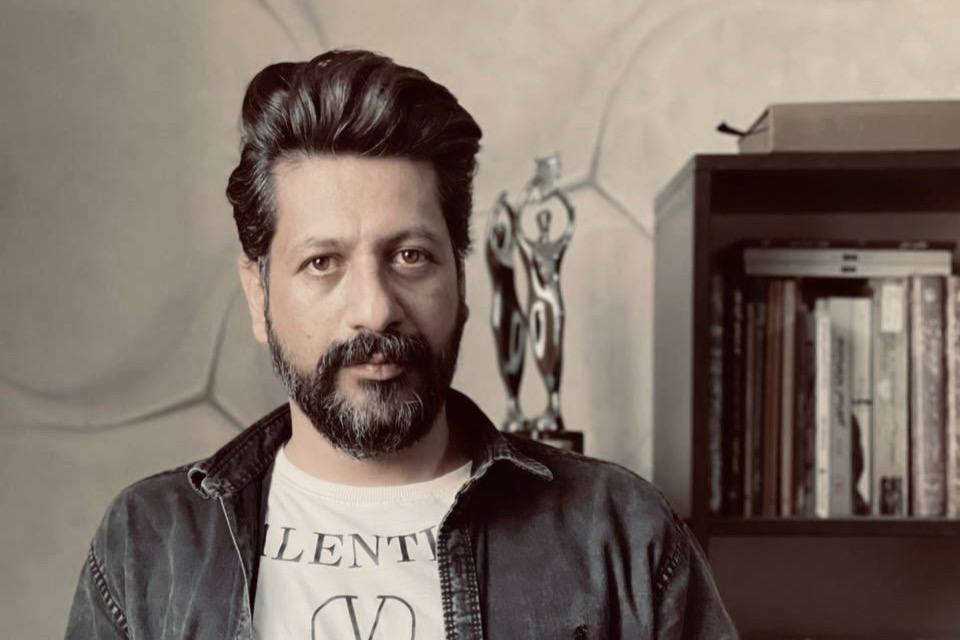 «روز صفر» را در فرانسه روی صحنه می‌رود