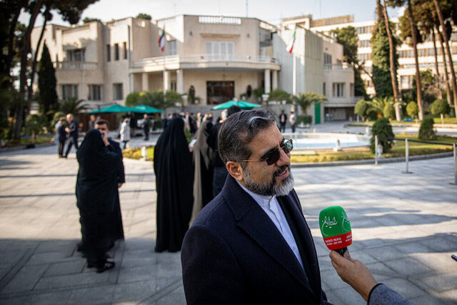 واکنش وزیر ارشاد به حکم «شروین حاجی‌پور»