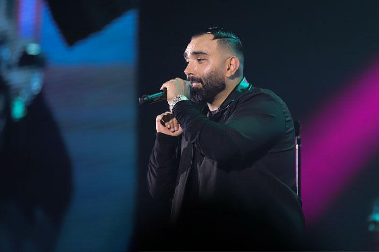 مسعود صادقلو به صحنه می‌رود