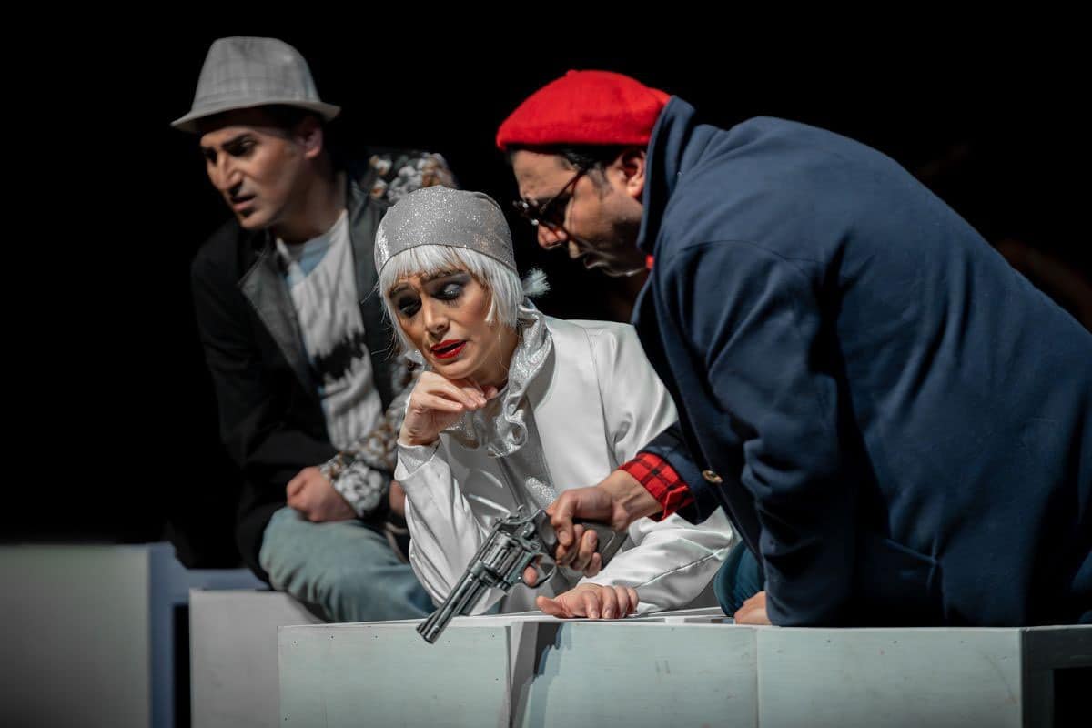 درباره نمایش از نظر سیاسی بی‌ضرر؛ ساحت وارونگی مفاهیم بشردوستانه