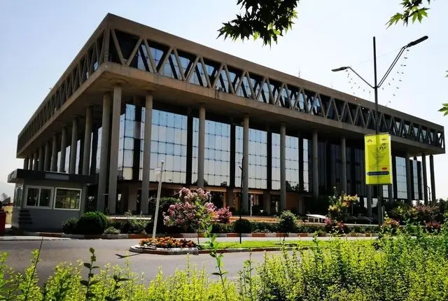 به بهانه انتقاد شدید حسن روحانی و برخورد گزینشی صداوسیما با سخنان پزشکیان/ رسانه ضد مخاطب