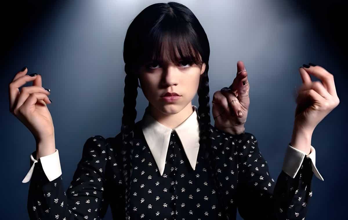 بهترین سریال‌های کمدی ترسناک؛ از «ونزدی» تا «آنچه در سایه‌ها انجام می‌دهیم»