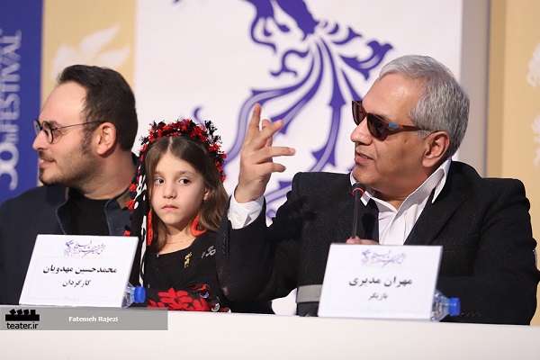 فیلم- عینک حاشیه‌ساز مهران مدیری در جشنواره فیلم فجر