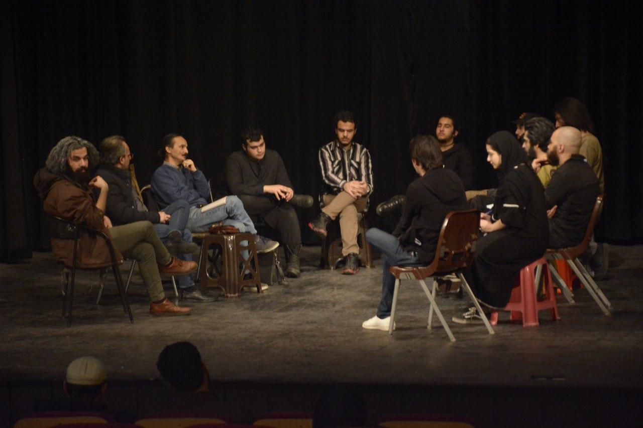 نقد و بررسی نمایش کارنامه بندار به کارگردانی علی جهانجوییا توسط کانون ملی منتقدان تئاتر ایران