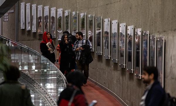 مجید برزگر: از اینجا مانده و از آنجا رانده‌ایم