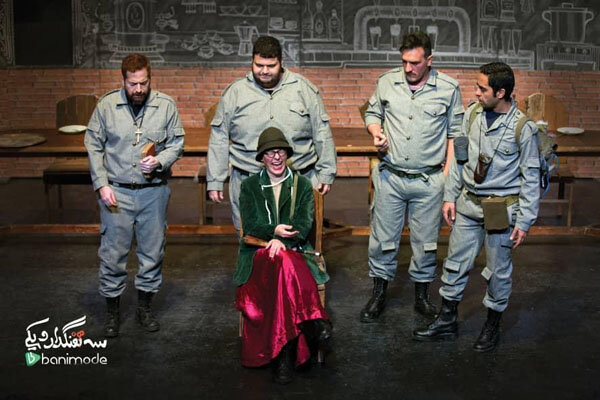 «سه تفنگدار و یکی» تا ۱۳ بهمن تمدید شد