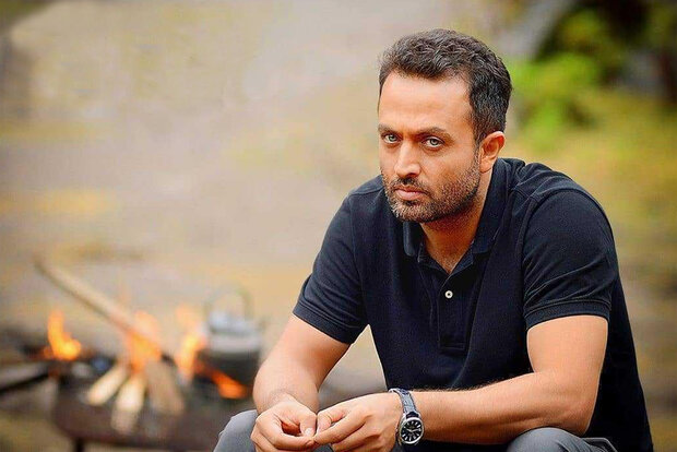 مصطفی زمانی «روزهای رادیو» را زندگی می‌کند