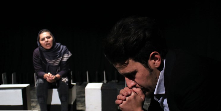 «خشکسالی و دروغ» به دنبال سرگرمی نیست/ گاهی هنرمندان استانی نسبت به تئاتر دلزده می‌شوند