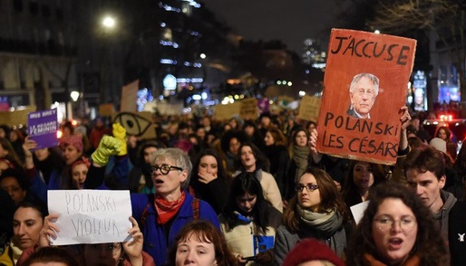 تظاهرات خیابانی علیه جایزه سزار پولانسکی 