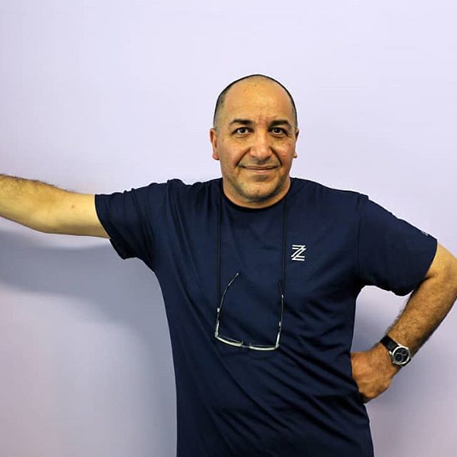 مهران اما‌م‌بخش: تقویم اجرایی سالن‌های نمایشی باید به تعویق بیافتد / در وضعیت فعلی نمایش‌ها تماشاگر نخواهند داشت 