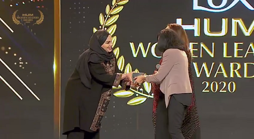 فیلم- نشان برترین زنان راهبر پاکستان به نرگس آبیار اهدا شد