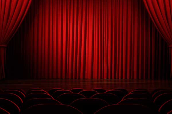  تنها امید تماشاخانه‌های خصوصی در آستانه ورشکستگی