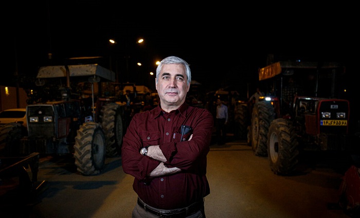 اهالی پیشوا خروج را در تراکتور دیدند+ عکس